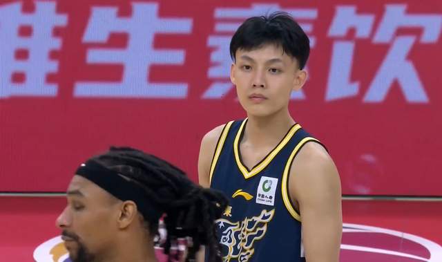 华体会体育官方网站-伤势不乐观,依旧去报到!杜锋爱徒好样的,郭士强会留下他吗?
