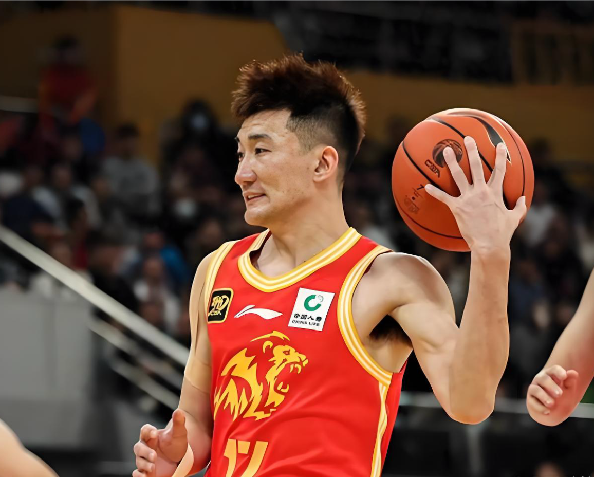 赢上海8分!CBA记者批评广厦队1人:王博早弃用他,不会0-3落后